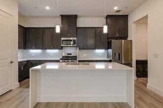 1429 Rose Willow Wy in Arlington, TX - Building Photo - Building Photo