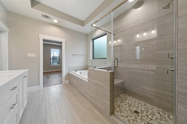 property at 1119 E 27th St