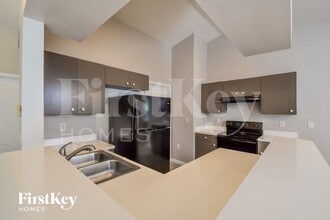 1015 Jessup Ave in Lehigh Acres, FL - Foto de edificio - Building Photo