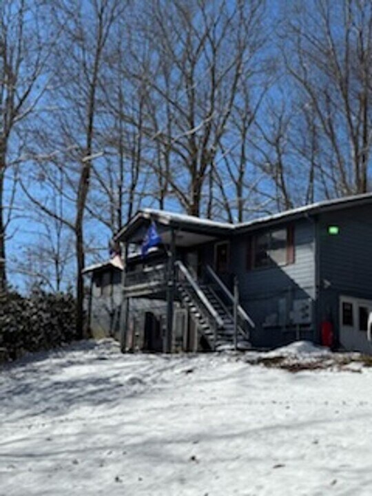 312 Hodges Valley Rd in Boone, NC - Building Photo