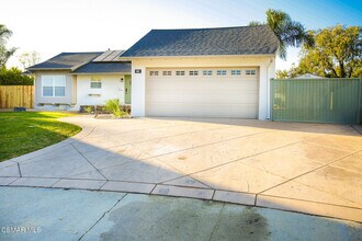 961 Riopelle Ct in Thousand Oaks, CA - Building Photo - Building Photo