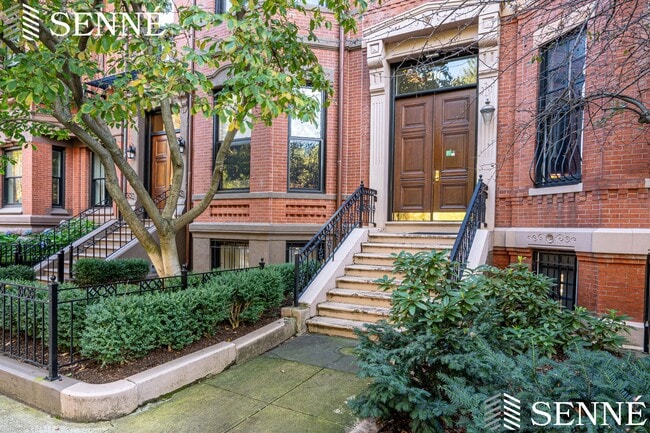 property at 216 Commonwealth Ave