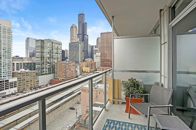 property at 752 S Clark St