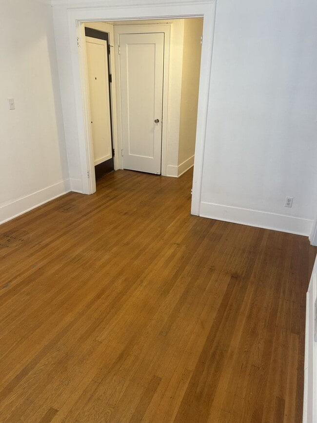 The Frederick Apartments in Seattle, WA - Foto de edificio - Building Photo