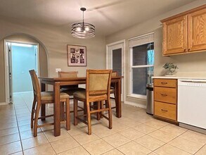 2409 S Brandi Dr in Fayetteville, AR - Building Photo - Building Photo