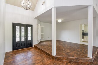 1231 Creekford Cir in Sugar Land, TX - Building Photo - Building Photo