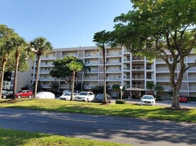 3000 S Course Dr in Pompano Beach, FL - Building Photo