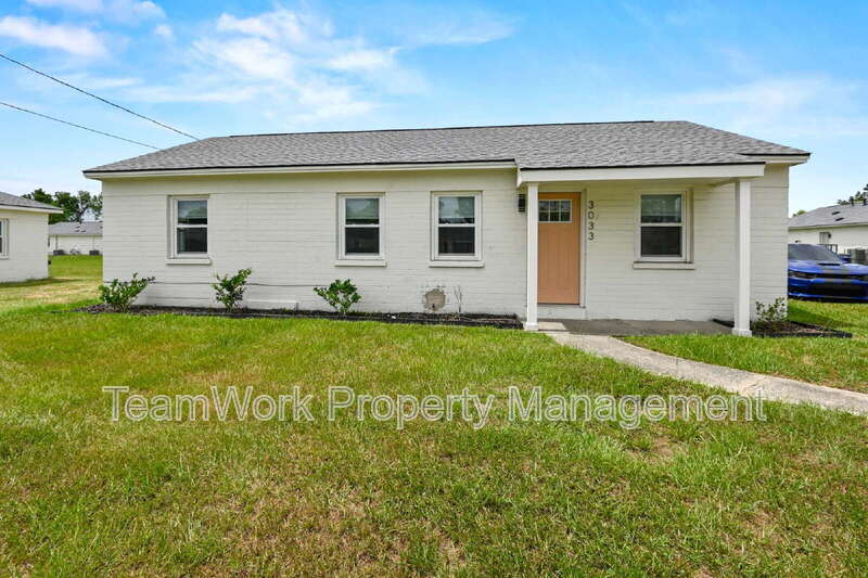 3033 Azalea Dr in North Charleston, SC - Building Photo