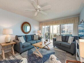 1 Bluebill Ave, Unit 709 in Naples, FL - Building Photo - Building Photo