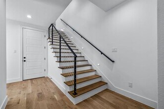 410 Avenue L in Dallas, TX - Foto de edificio - Building Photo