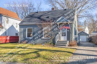 785 Hayden Ave in Akron, OH - Building Photo
