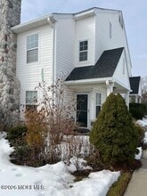 9 Des Moines Ct in Tinton Falls, NJ - Building Photo - Building Photo