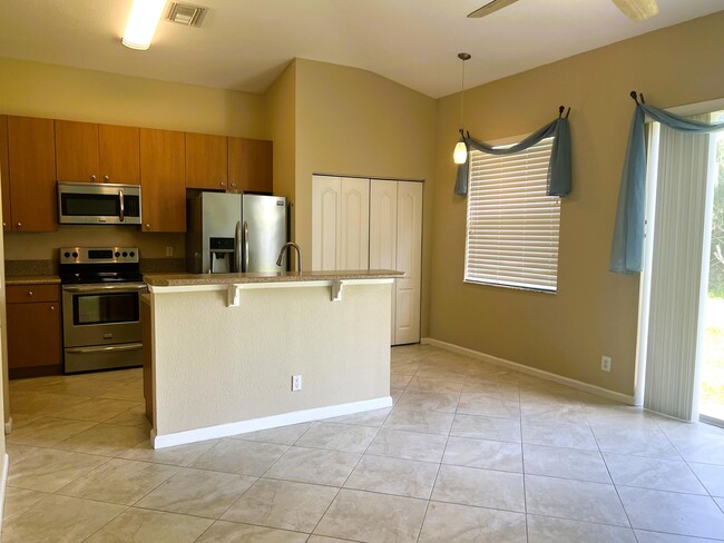 6120 Spring Lake Terrace in Fort Pierce, FL - Building Photo - Building Photo