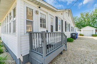 124 Mathis Dr in Brick, NJ - Building Photo - Building Photo