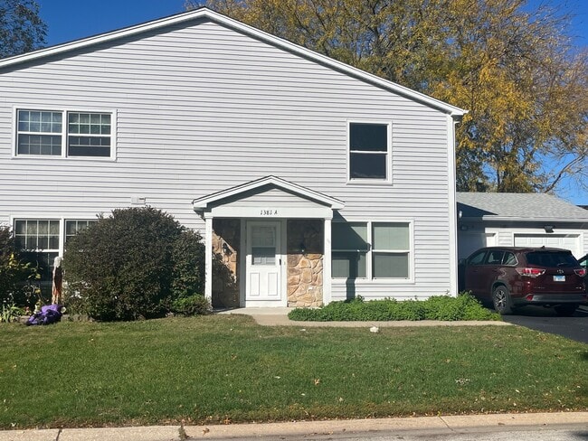 property at 1381 N Glen Cir