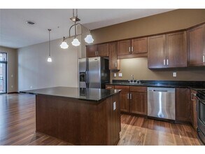 270 4th St E-Unit -504 in St. Paul, MN - Building Photo - Building Photo