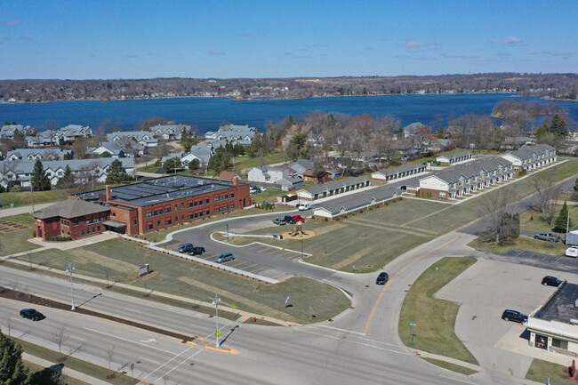 Muskego School Apartments in Muskego, WI - Building Photo - Building Photo