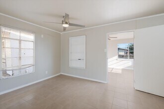 351 Pool Dr in San Antonio, TX - Building Photo - Building Photo