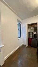 208 E 28th St, Unit 2L in New York, NY - Foto de edificio - Building Photo
