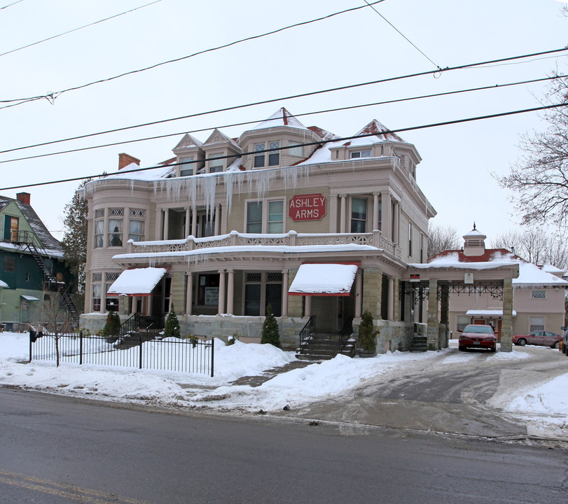 Ashley Arms in Syracuse, NY - Foto de edificio