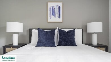 2030 Northcliffe Dr, Unit 1302 in Winston-Salem, NC - Building Photo - Building Photo