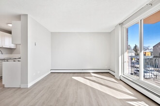 932 1st Ave NW in Calgary, AB - Building Photo - Building Photo