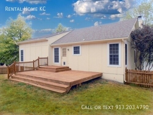 7413 W 154th Terrace in Overland Park, KS - Building Photo - Building Photo