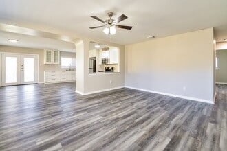 8115 Maple Meadow Dr in Converse, TX - Building Photo - Building Photo