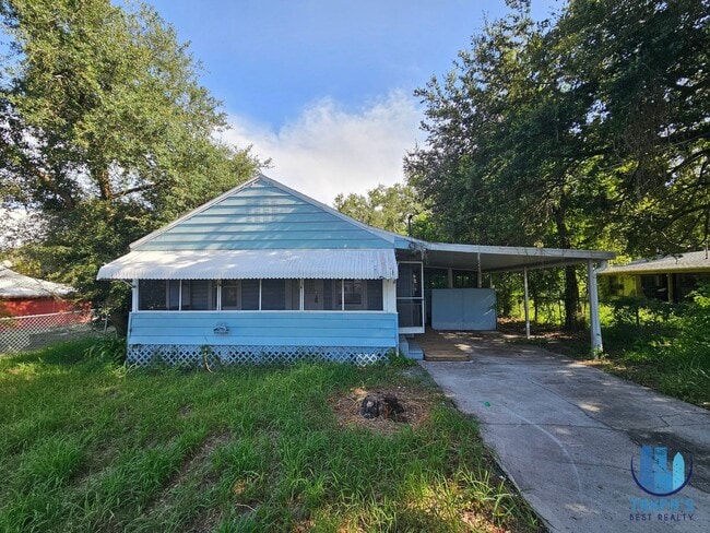 property at 2441 E Magnolia St