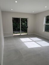 7620 NW 38th Ct in Hollywood, FL - Building Photo - Building Photo