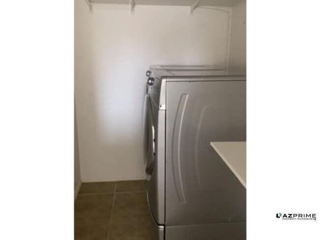 property at 2065 E Shetland Dr