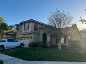 32365 Clear Water Dr in Lake Elsinore, CA - Building Photo