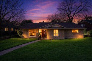 1623 Hanging Cliff Dr in Dallas, TX - Building Photo