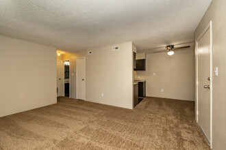 High Point East Apartment Homes in Wichita, KS - Building Photo - Interior Photo