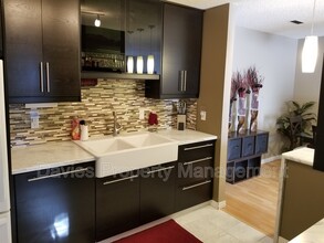 2204-2118 118 St NW in Edmonton, AB - Building Photo - Building Photo