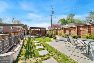 8601 Bustleton Ave in Philadelphia, PA - Building Photo - Building Photo