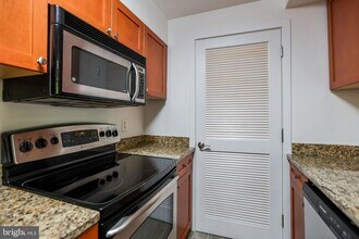1501 27th St SE, Unit 104 in Washington, DC - Building Photo - Building Photo
