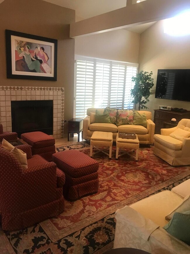 property at 3505 Ridgeview Cir S
