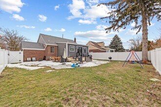 17-11 Berdan Ave in Fair Lawn, NJ - Building Photo - Building Photo