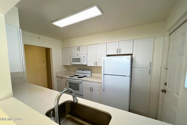 5381 Teton St in Reno, NV - Building Photo - Building Photo