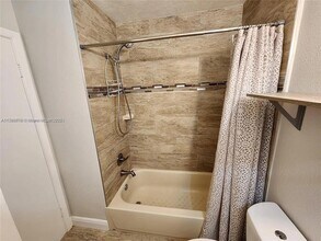 9923 W Atlantic Blvd in Coral Springs, FL - Foto de edificio - Building Photo