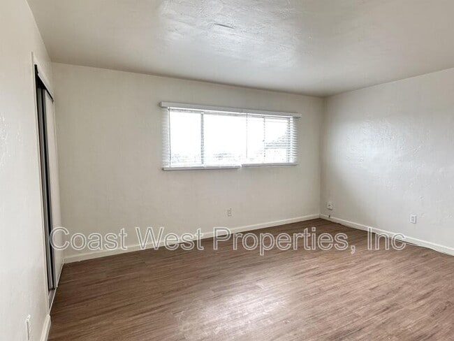 3906 Witherby St in San Diego, CA - Building Photo - Building Photo