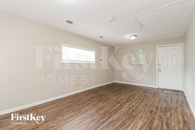1407 Gibbins Rd in Arlington, TX - Building Photo - Building Photo