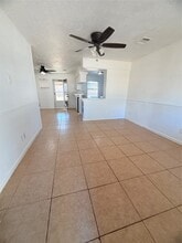 207 Inwood Ln in Highlands, TX - Building Photo - Building Photo