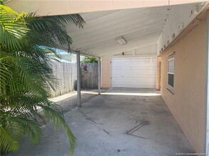 2873 NE Spruce Ridge Ave in Jensen Beach, FL - Building Photo - Building Photo