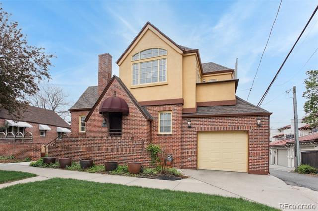 property at 2826 E 5th Ave