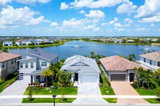 10444 Northbrook Cir in Palm Beach Gardens, FL - Building Photo - Building Photo