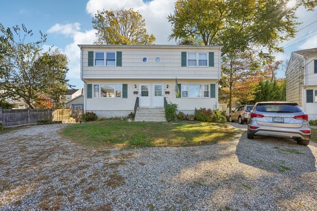 17 Locust St