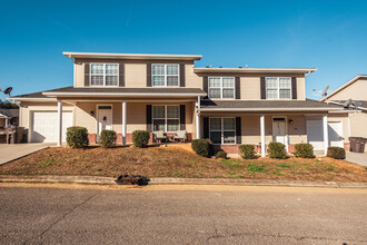 Stonegate Apartments in Loudon, TN - Building Photo - Building Photo