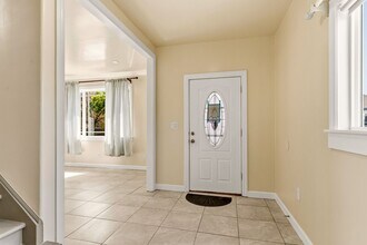 1211-1213 98th Ave in Oakland, CA - Building Photo - Building Photo